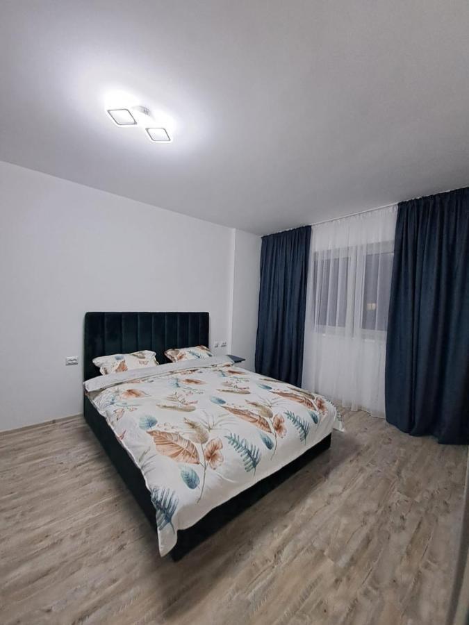 Happy Rental Apartments 2 Craiova Buitenkant foto